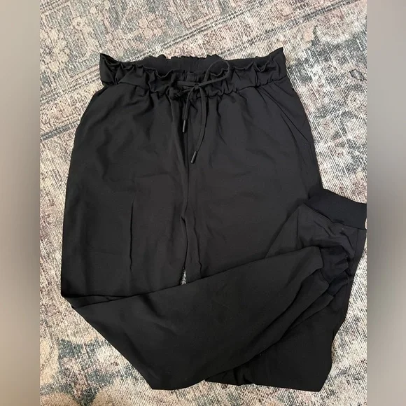 Lululemon keep moving joggers - Picture 3 of 4